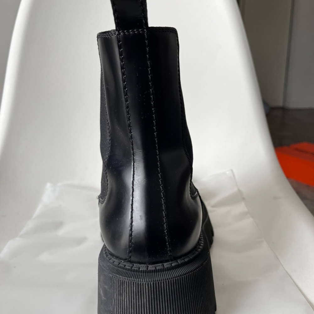 Balenciaga Tractor Boots - Picture 5 of 11